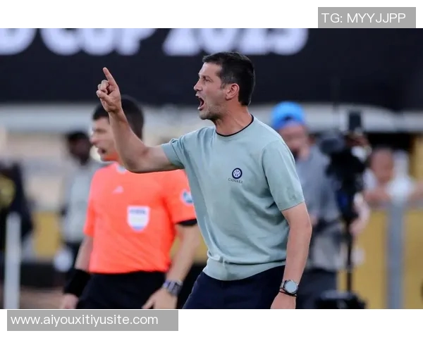 贝尔戈米强调国米球员身体状态对比赛表现的重要性三场关键战役在即 贝尔戈米强调国米球员身体状态对比赛表现的重要性三场关键战役在即