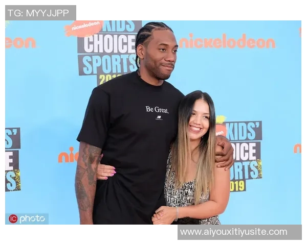 恭喜桑切斯迎来女儿女友年轻11岁两人感情甜蜜刚开始